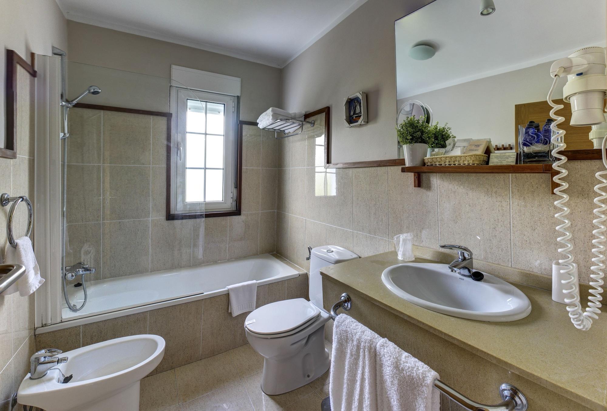 Hotel Mirador Del Sella 3*